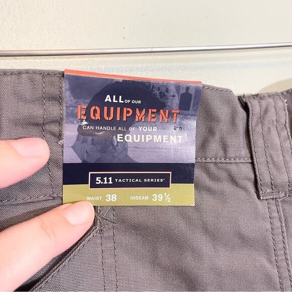 5.11 Tactical Men's Gray Multi Pocket Performance Cargo Pant Size 38 NWT - Picture 9 of 16